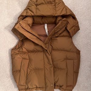 Lululemon Wunderpuff Crop Puffer Vest in Bold Beige/ Size 4